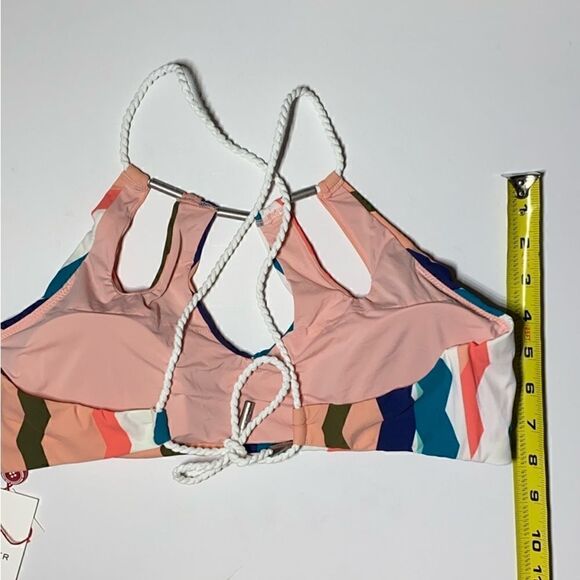 NWT MSRP $94 Red Carter Cutout Keyhole High Neck Bikini Top Women's Size Large - Picture 8 of 8